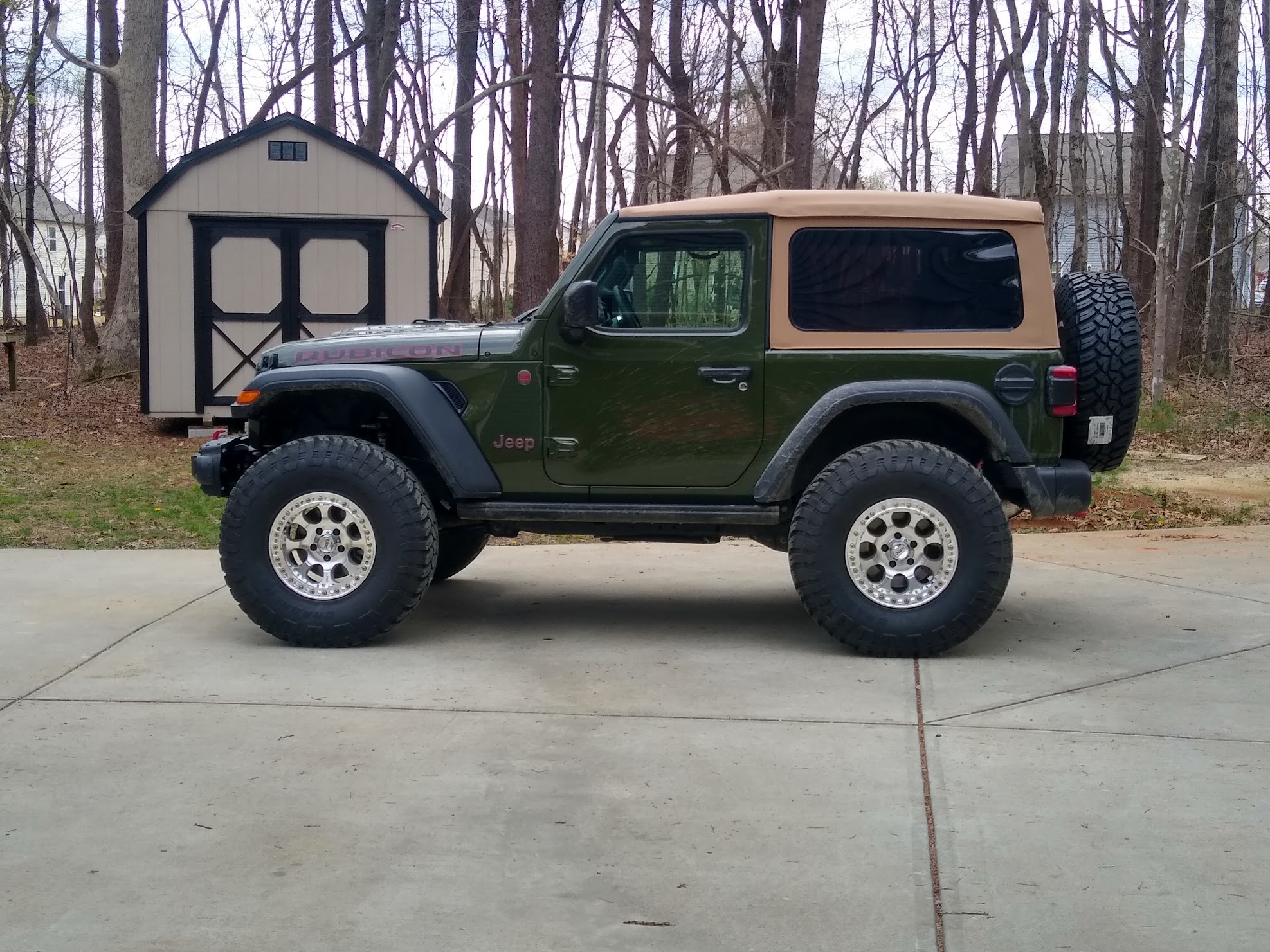 Jeep Wrangler JL Looking for pics of 2 door on 37's or larger with 17" wheels 1680524836946