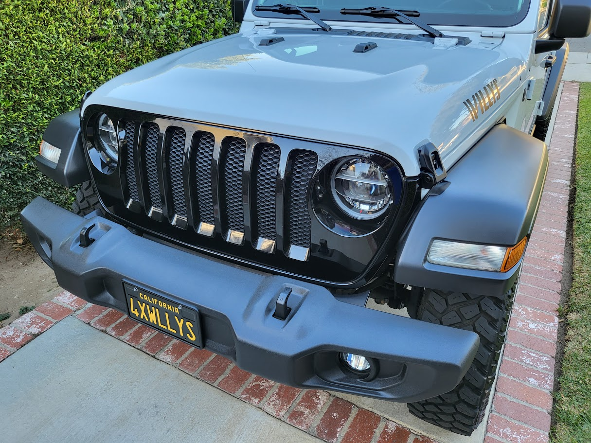 Jeep Wrangler JL Best black plastic trim restoration products? 1715076114827-4