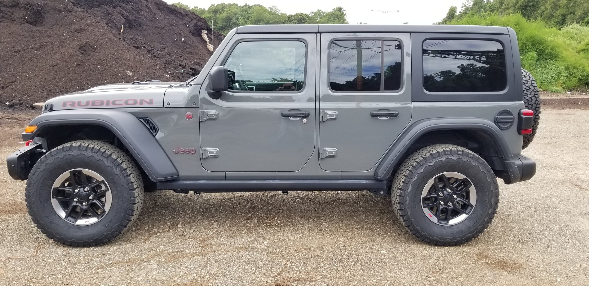 Jeep Wrangler JL Rubicon + Mopar Slotted Offroad Wheel/Tire help! 20190827_132710