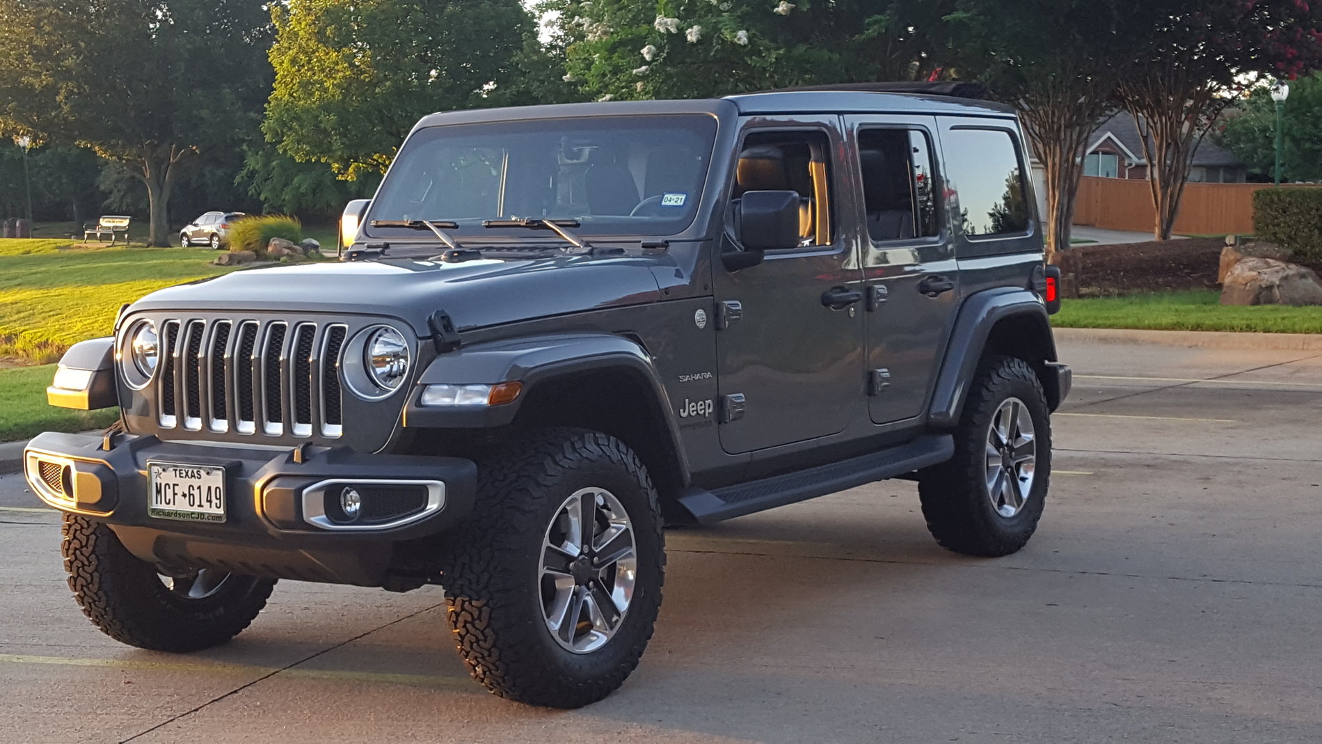 JLU Sahara Tire upgrade HELP! | Jeep Wrangler Forums (JL / JLU) - Rubicon,  Sahara, Sport, 4xe, 392 