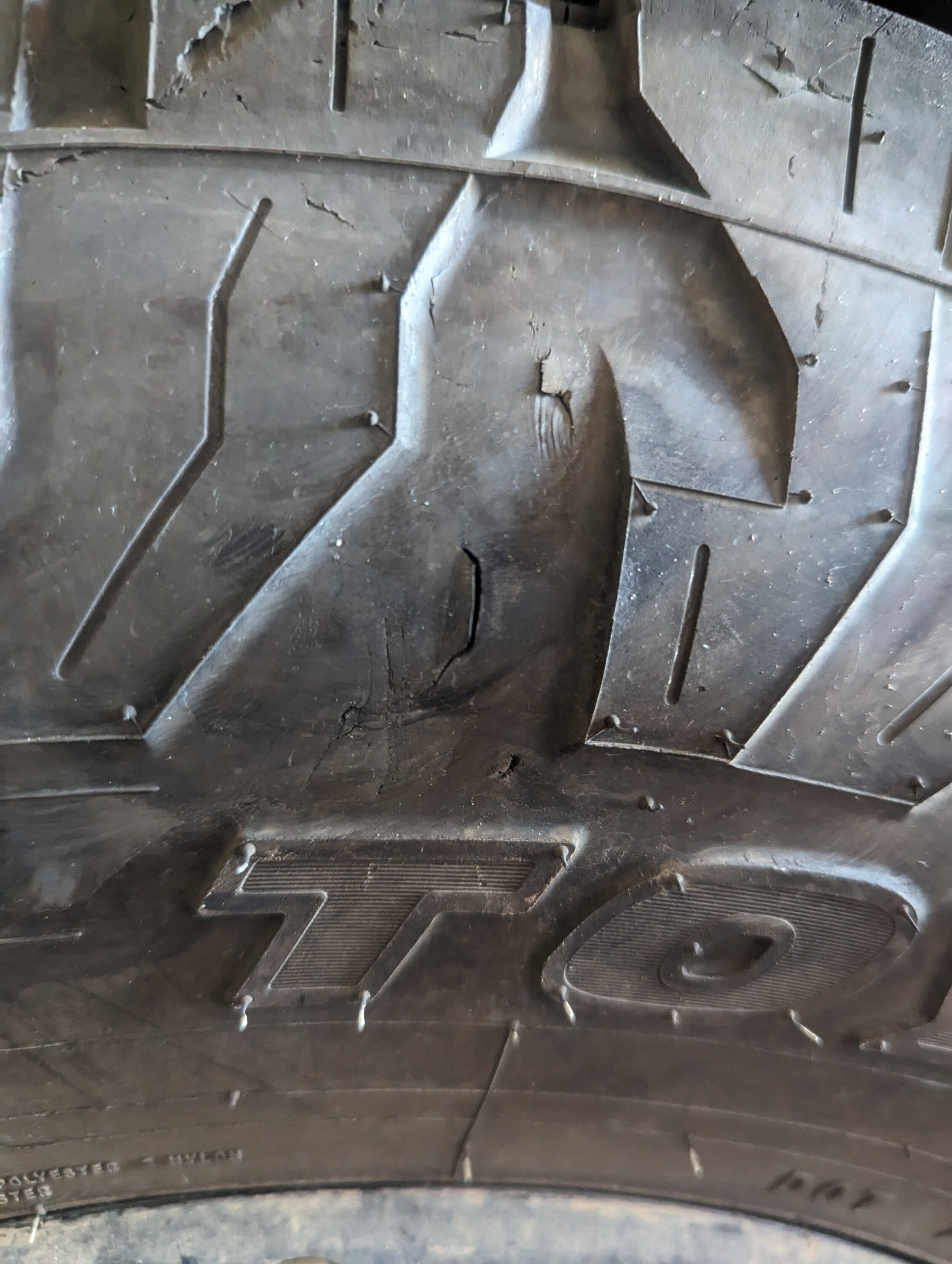 Jeep Wrangler JL Newbie tire integrity question. PXL_20230803_192904117